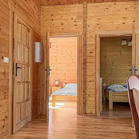 2 Bedroom Gorgeous In Prázdninový dům *