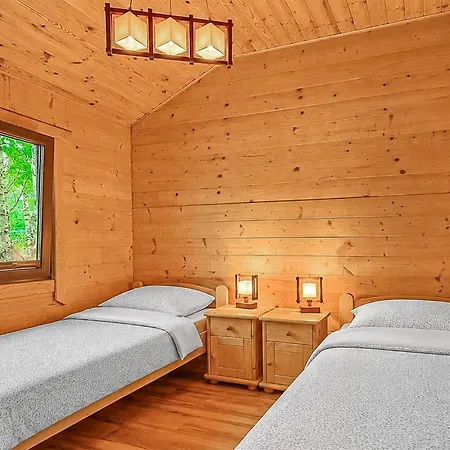 2 Bedroom Gorgeous In Prázdninový dům *